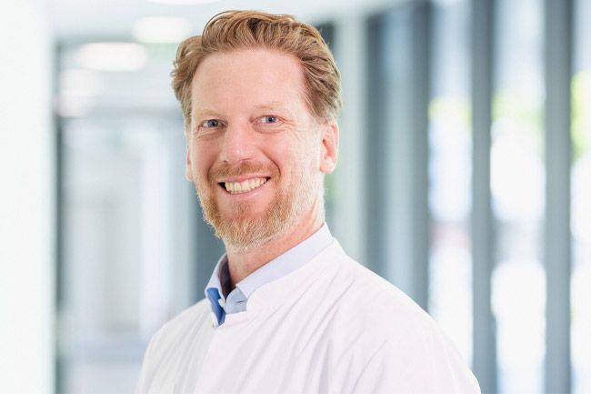 Dr. Christian Bach, Chefarzt der Klinik für Urologie am RoMed Klinikum Rosenheim Dr. Christian Bach, Chefarzt der Klinik für Urologie am RoMed Klinikum Rosenheim